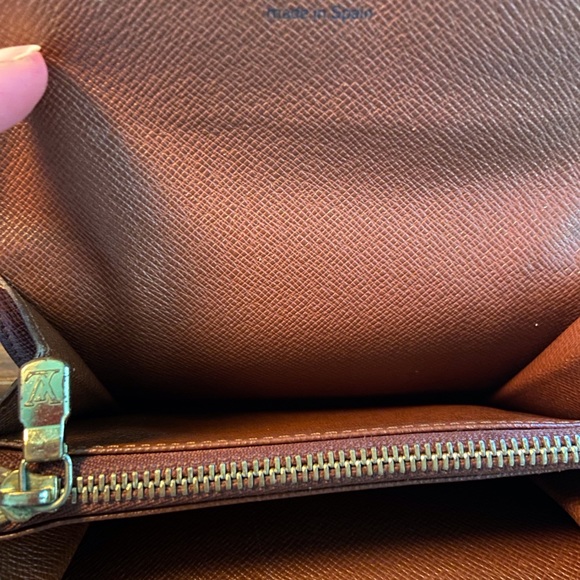 Louis Vuitton Vintage Wallet - Picture 8 of 8